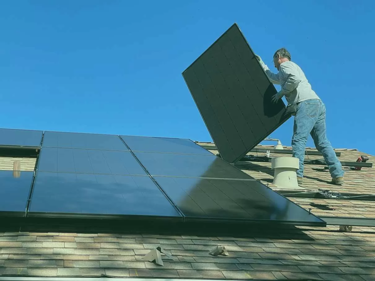 fixation des panneaux solaires techniques et materiaux pour une installation securisee.webp