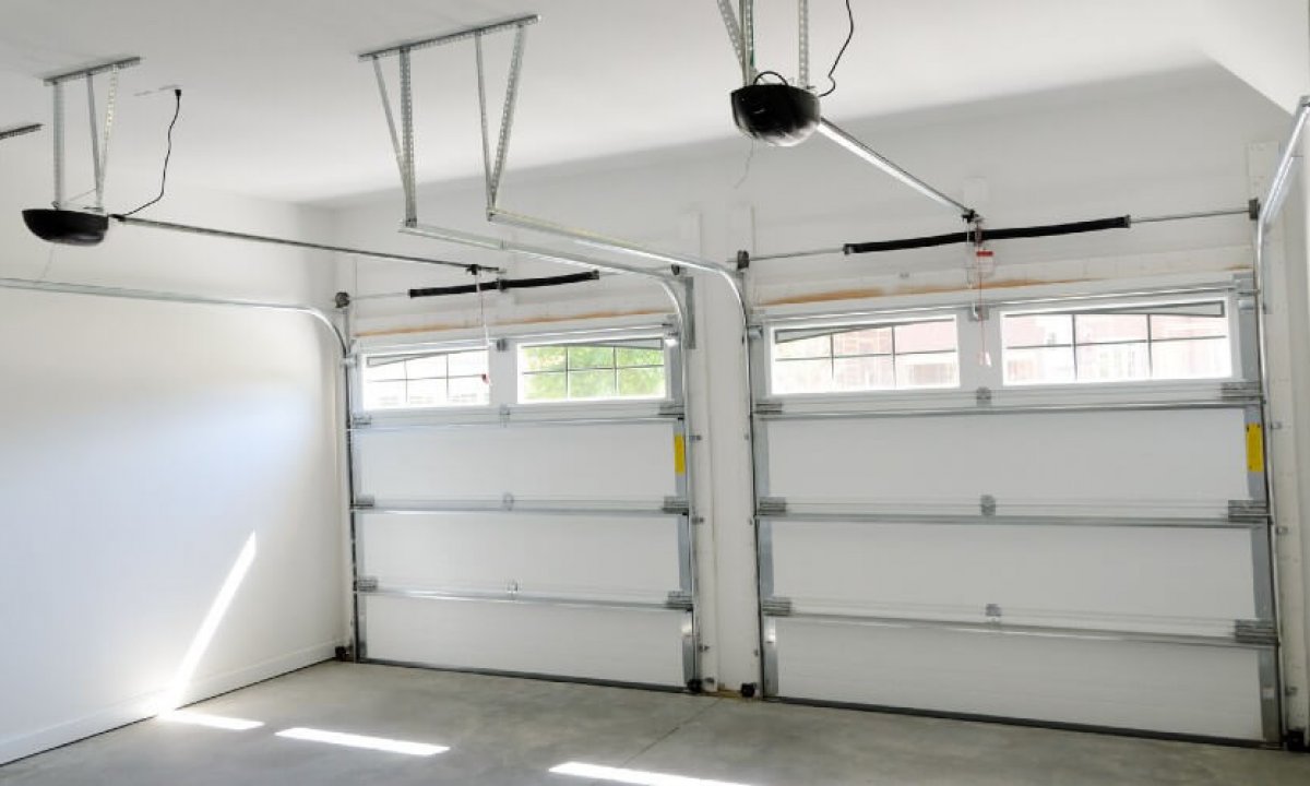kit d isolation pour porte de garage reduire les pertes thermiques et sonores.jpeg