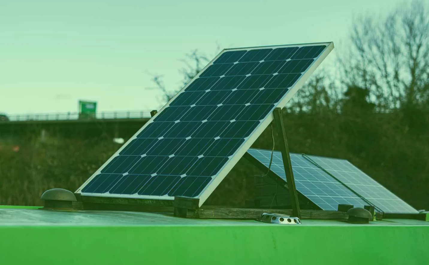panneau solaire portable une source d energie solaire pratique et autonome.webp
